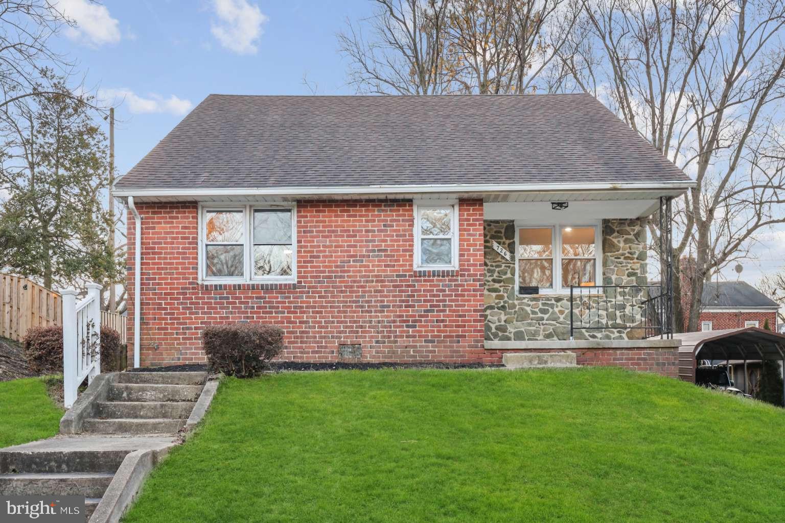 726 Nottingham Road Baltimore, MD 21229 - Photo 2 of 21