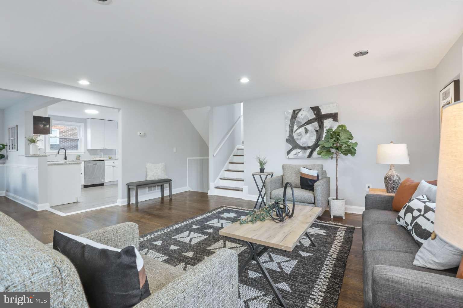 726 Nottingham Road Baltimore, MD 21229 - Photo 5 of 21