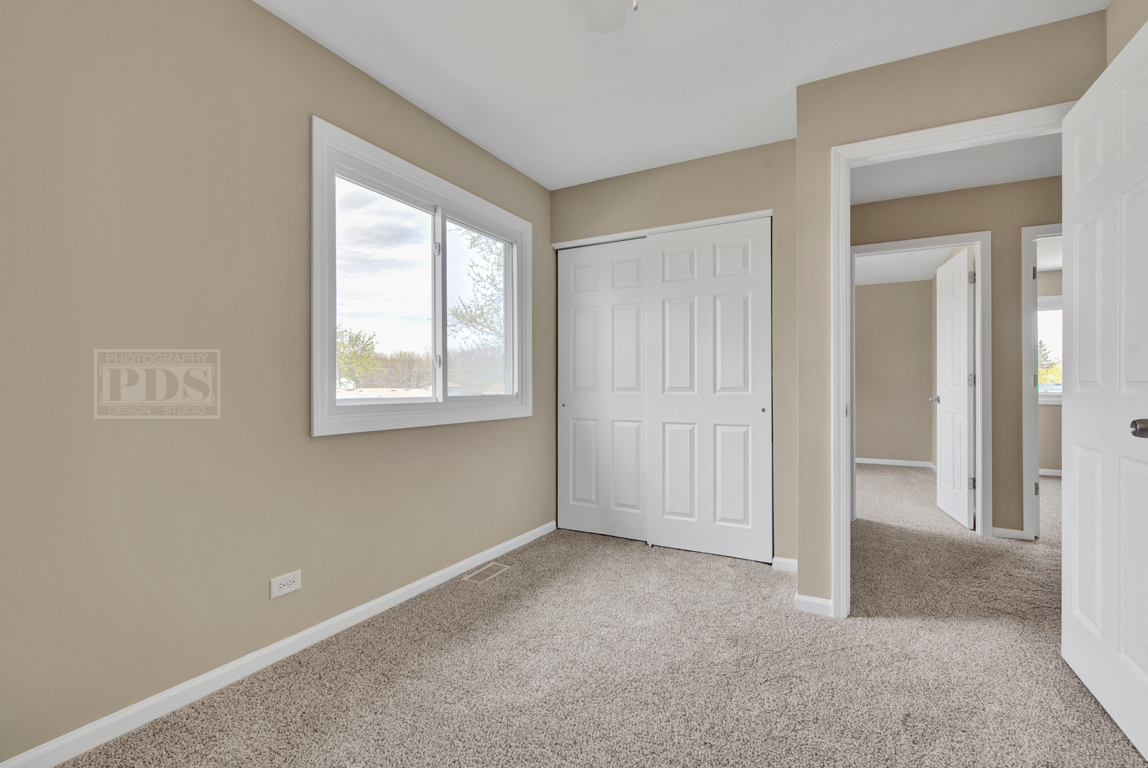 5762 Timberlane Road Matteson, IL 60443 - Photo 17 of 23 a view of an empty room with a window