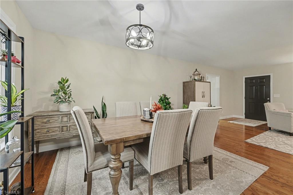 5421 Waynick Meadow Road Asheboro, NC 27205 - Photo 8 of 28 Dining Room