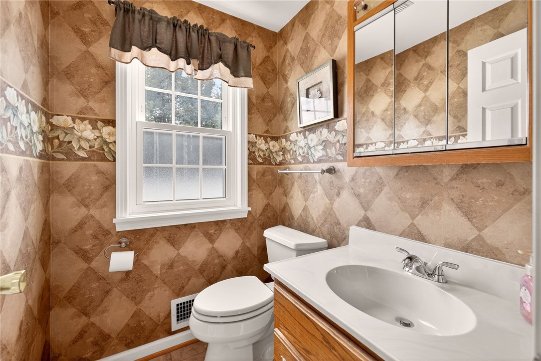 681 Northbrook Way Webster, NY 14580 - Photo 19 of 27