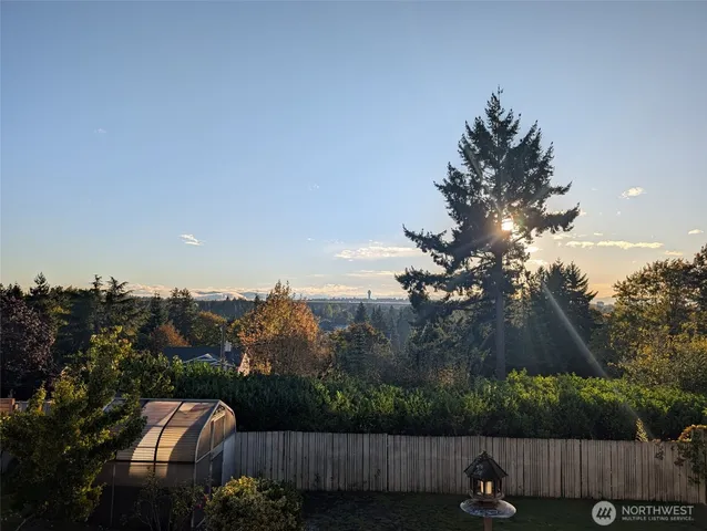 $925,000 | 16020 7th Avenue Southwest, Burien, WA 98166