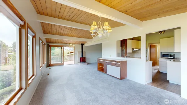 $925,000 | 16020 7th Avenue Southwest, Burien, WA 98166