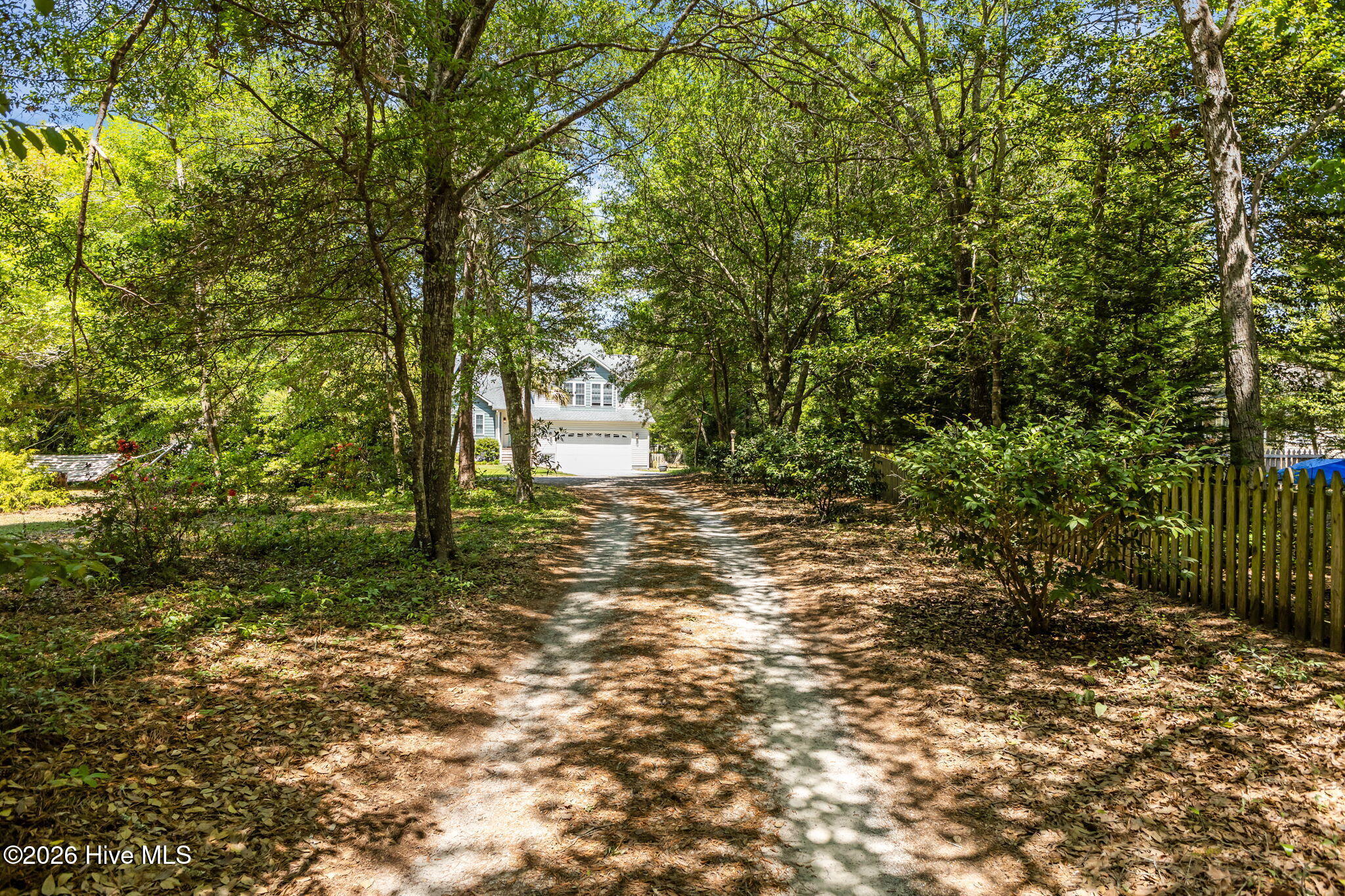 102 Shady Path Cedar Point, NC 28584 - Photo 4 of 36 Driveway from cul de sac to the house