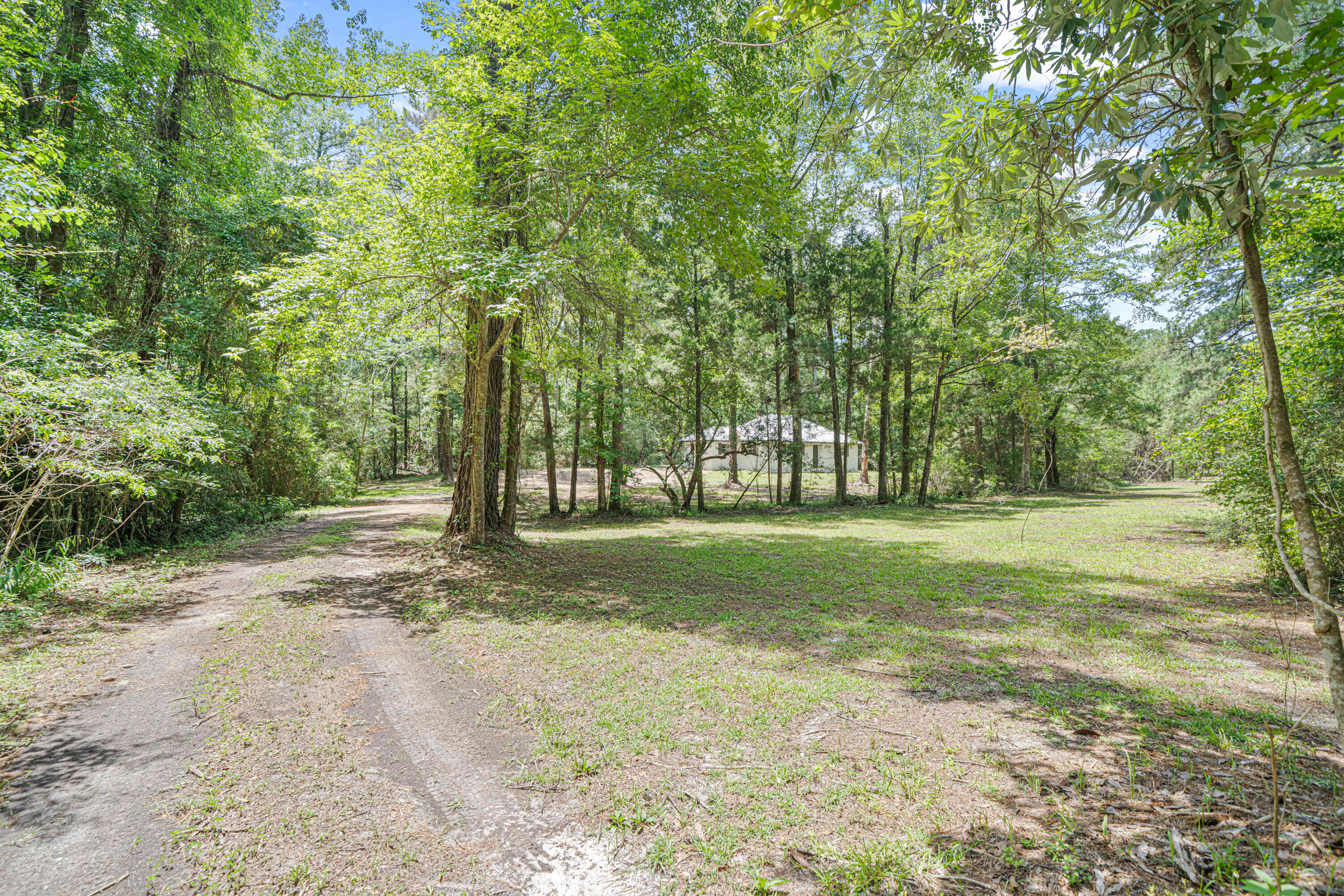 606 Rushing Road Ponce de Leon, FL 32455 - Photo 1 of 29 DSC02345