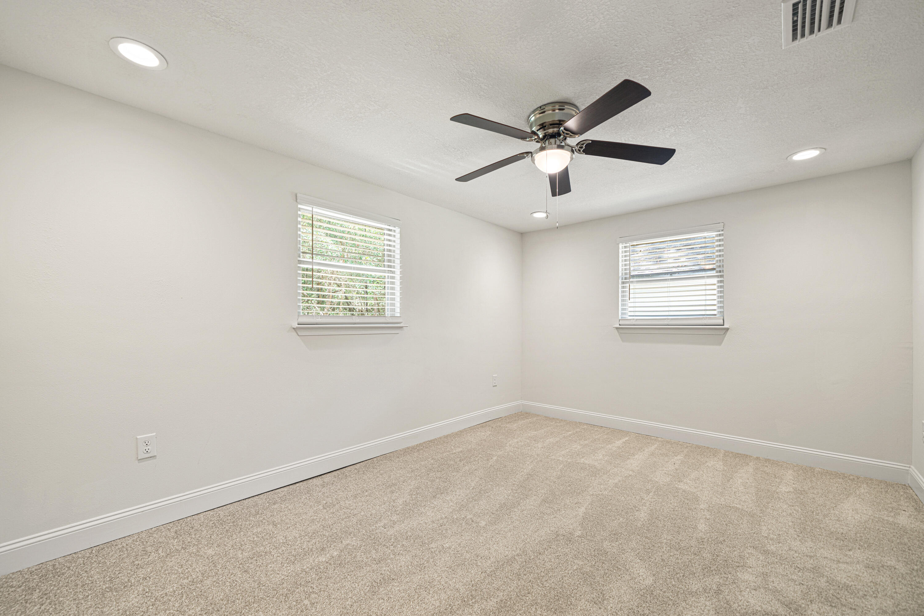 606 Rushing Road Ponce de Leon, FL 32455 - Photo 20 of 29 DSC02305
