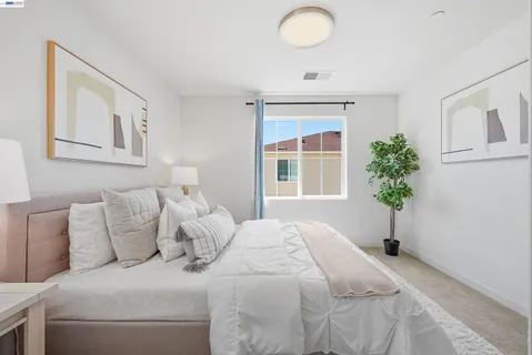 $1,130,000 | 8556 Seawind Way, Newark, CA 94560