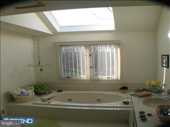 254 Fox Run Exton, PA 19341 - Photo 5 of 6 Bathroom