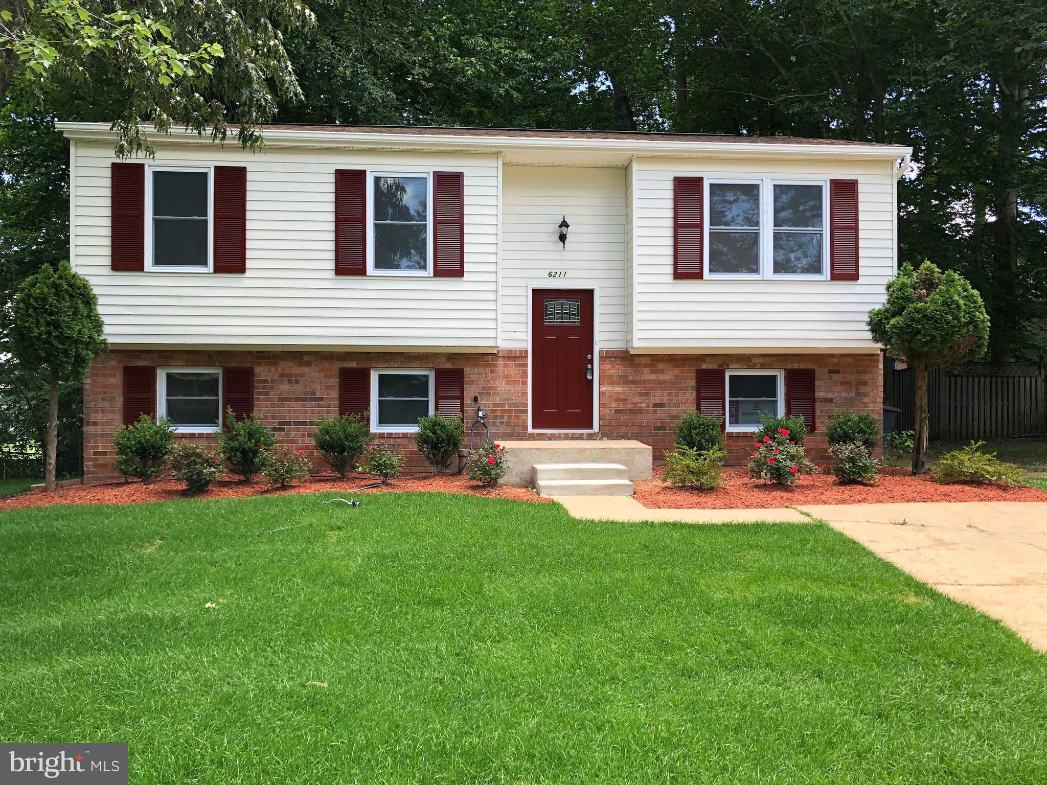 6211 Teaberry Way Clinton, MD 20735 - Photo 4 of 32 Gallery Image 4