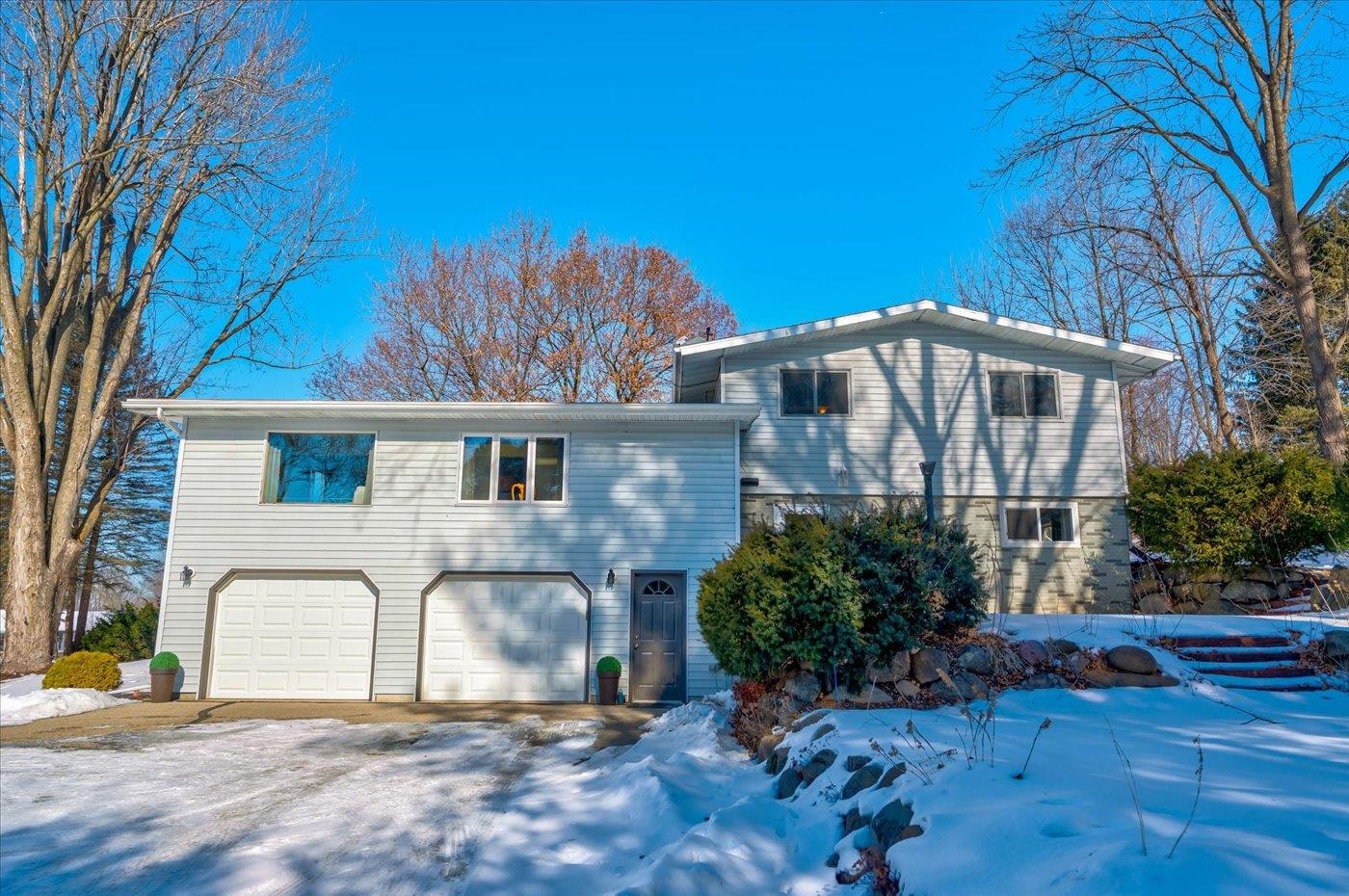 1103 Hillcrest Road Black Earth, WI 53515 - Photo 36 of 44