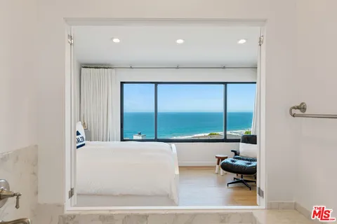 $2,500,000 | 6768 Shearwater Lane, Unit 73, Malibu, CA 90265