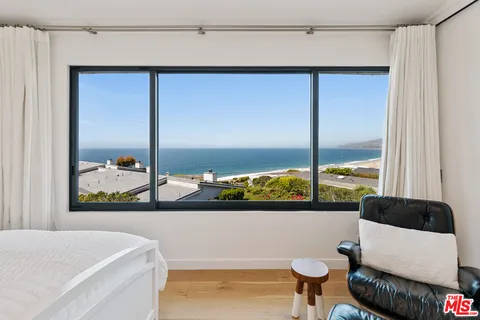 $2,500,000 | 6768 Shearwater Lane, Unit 73, Malibu, CA 90265
