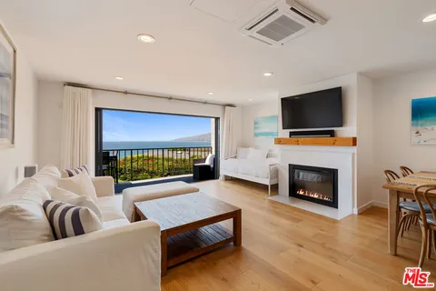 $2,500,000 | 6768 Shearwater Lane, Unit 73, Malibu, CA 90265