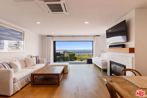 $2,500,000 | 6768 Shearwater Lane, Unit 73, Malibu, CA 90265