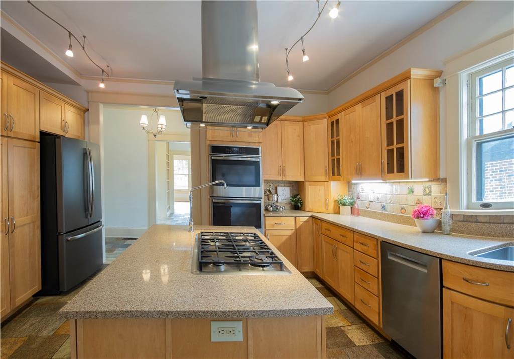 2265 East Lake Road Northeast Atlanta, GA 30307 - Photo 16 of 83