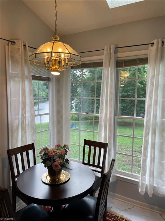 2836 Pickering Road Greensboro, NC 27407 - Photo 12 of 44 Breakfast nook