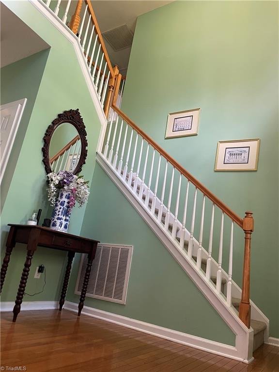 2836 Pickering Road Greensboro, NC 27407 - Photo 6 of 44 FOyer