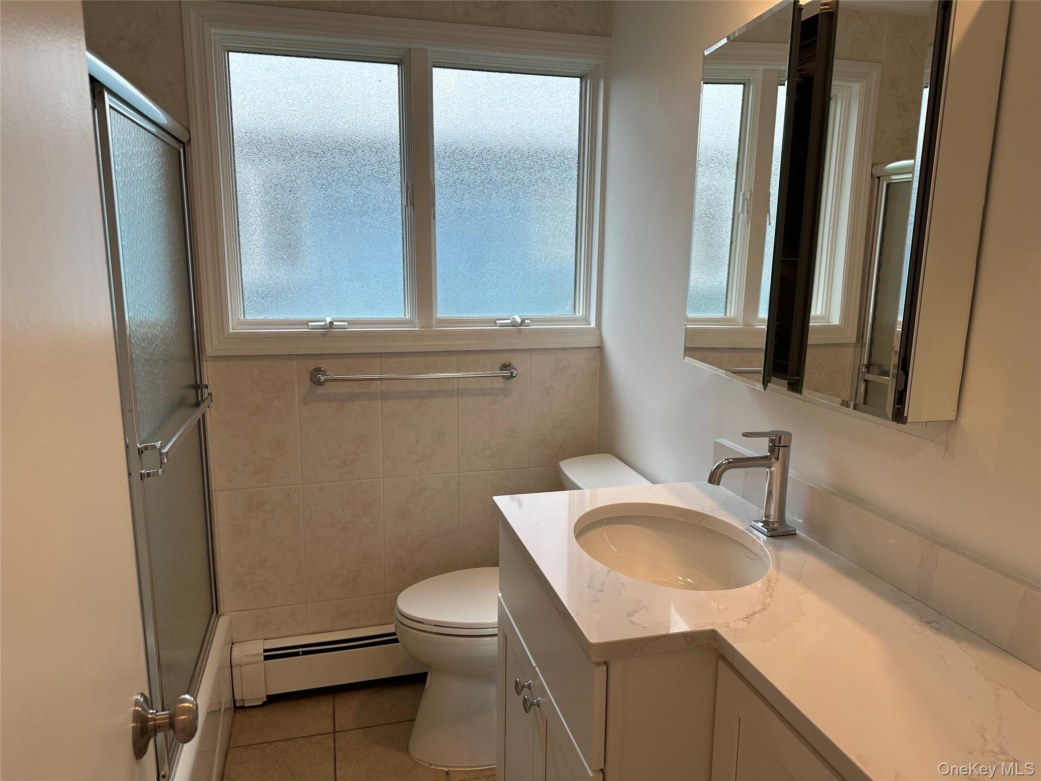 32 Marwood Road South, Unit A Port Washington, NY 11050 - Photo 8 of 14 Full Bathroom