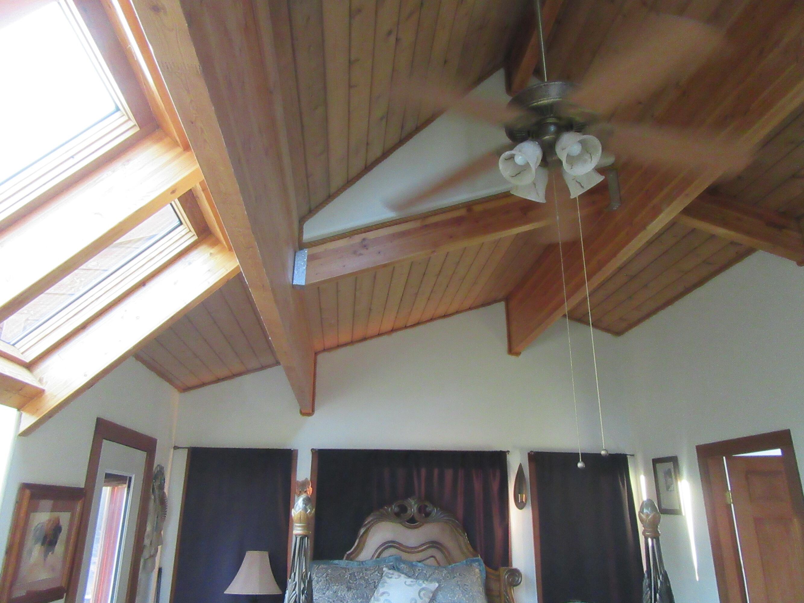 16144 Sprague River Road Chiloquin, OR 97624 - Photo 29 of 80 Primary Suite Fan & ceiling detail