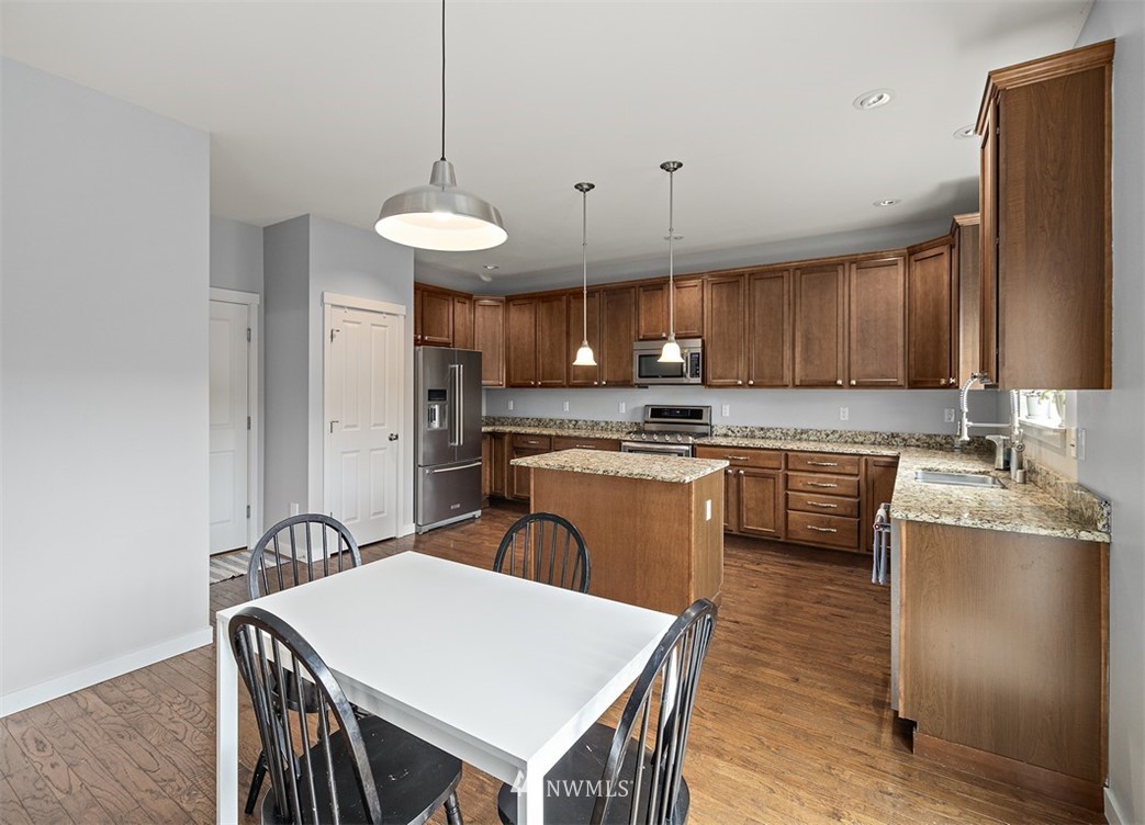 3720 224th Street Southeast Bothell, WA 98021 - Photo 11 of 29