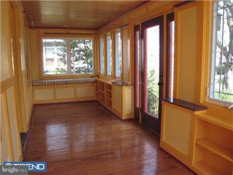 117 Spring Street Woodbury, NJ 08096 - Photo 4 of 12 Sun Room