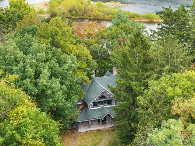 $890,000 | N3932 Park Brodhead Wi 53520, Brodhead, WI 53520