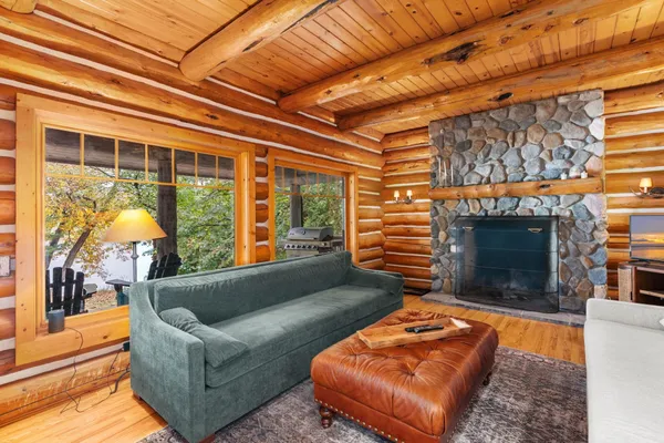 $874,900 | N3932 Park, Brodhead, WI 53520