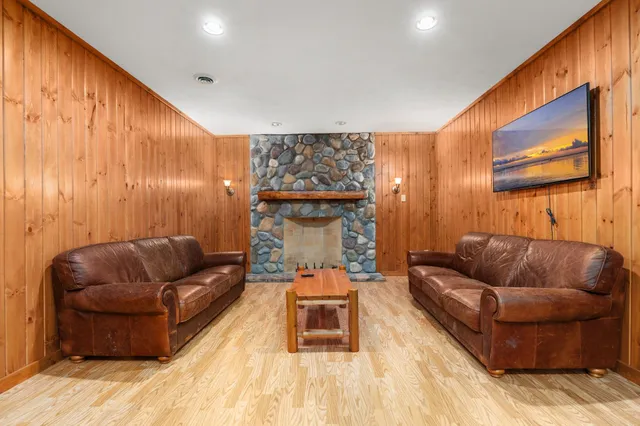 $890,000 | N3932 Park Brodhead Wi 53520, Brodhead, WI 53520