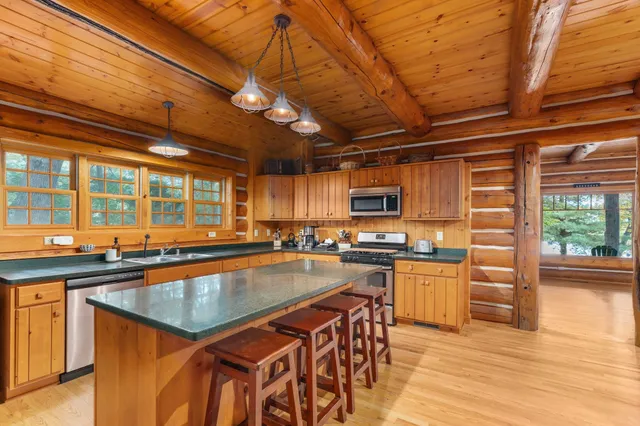 $890,000 | N3932 Park Brodhead Wi 53520, Brodhead, WI 53520