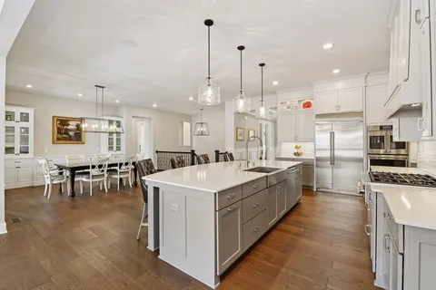 $1,900,000 | 24545 Bentgrass Way, Shorewood, MN 55331