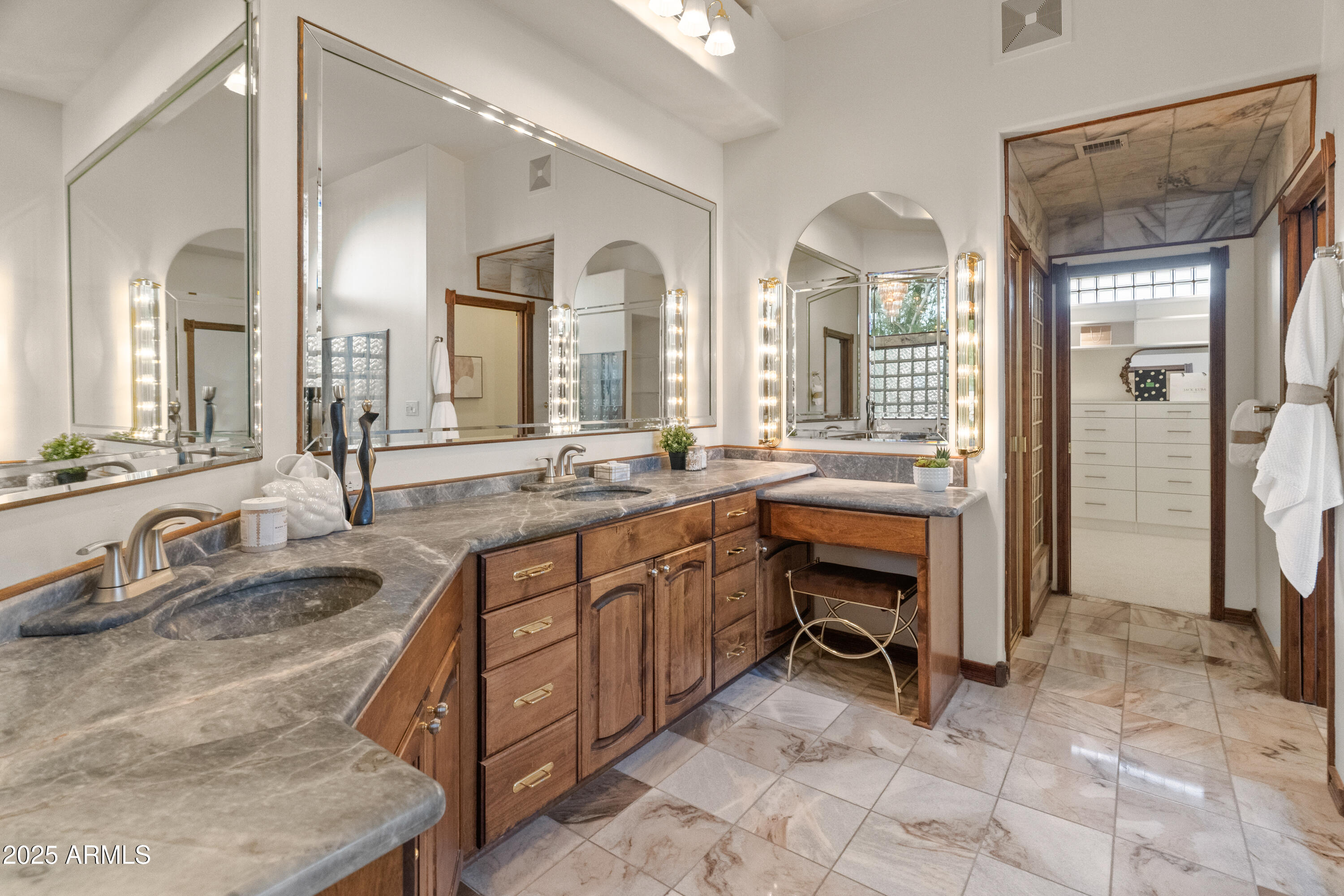 5830 East Restin Road Carefree, AZ 85331 - Photo 31 of 72 5830 E Restin Rd-5