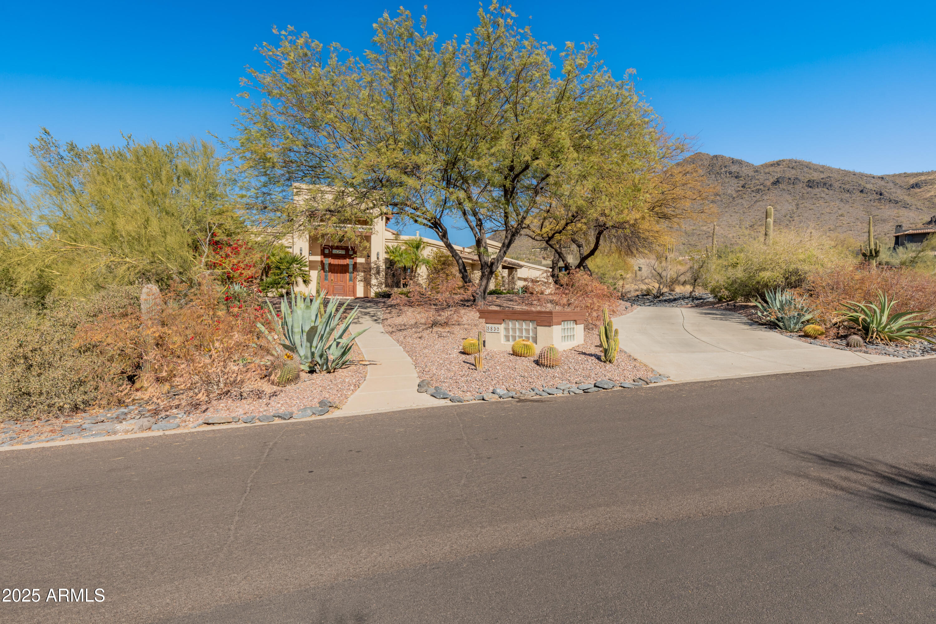 5830 East Restin Road Carefree, AZ 85331 - Photo 6 of 72 5830 E Restin Rd-65
