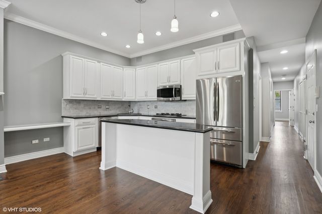 $650,000 | 1849 North Cleveland Avenue, Unit 2N, Chicago, IL 60614