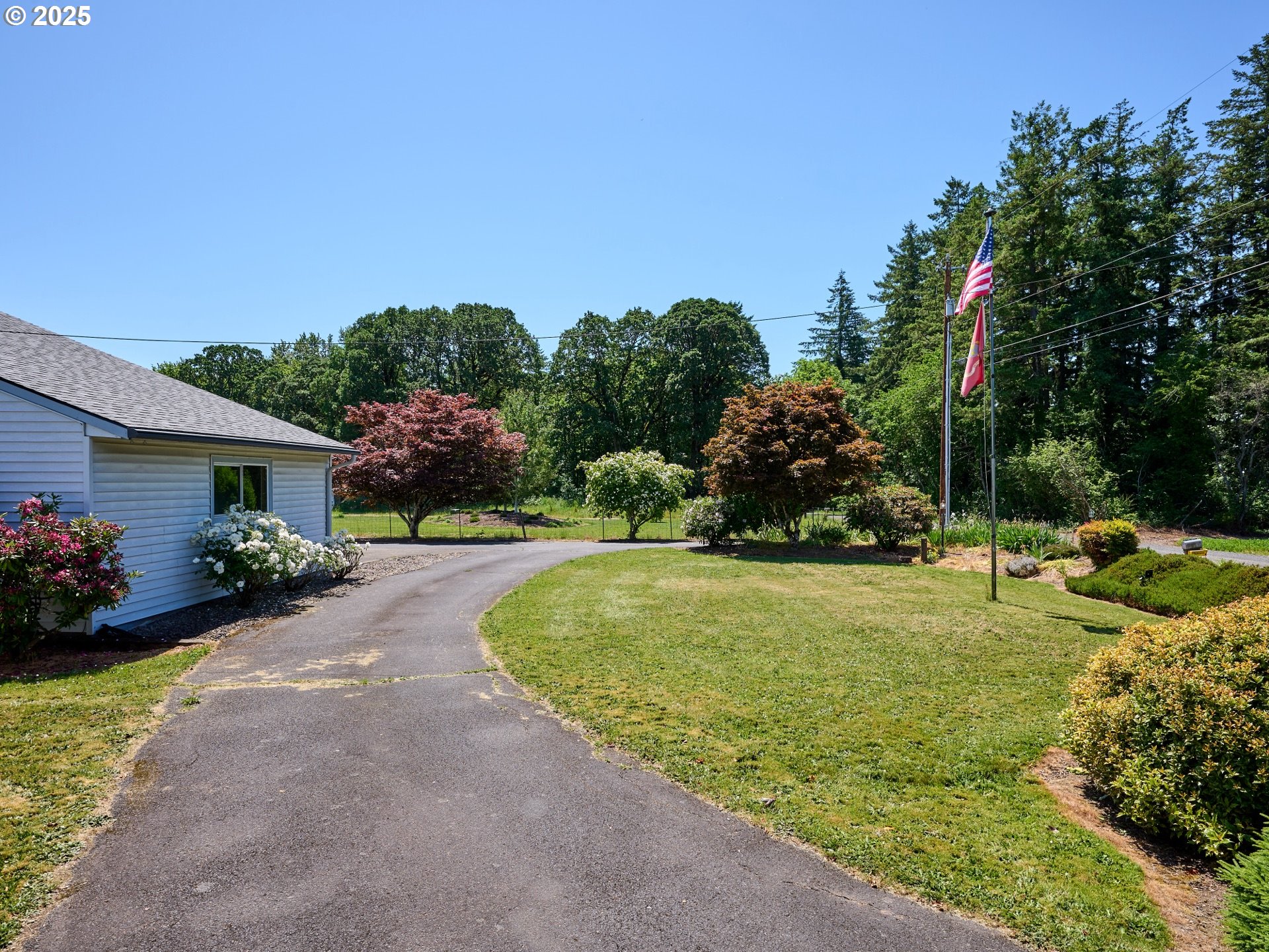 29275 Northeast Putnam Road Newberg, OR 97132 - Photo 24 of 46 Deck