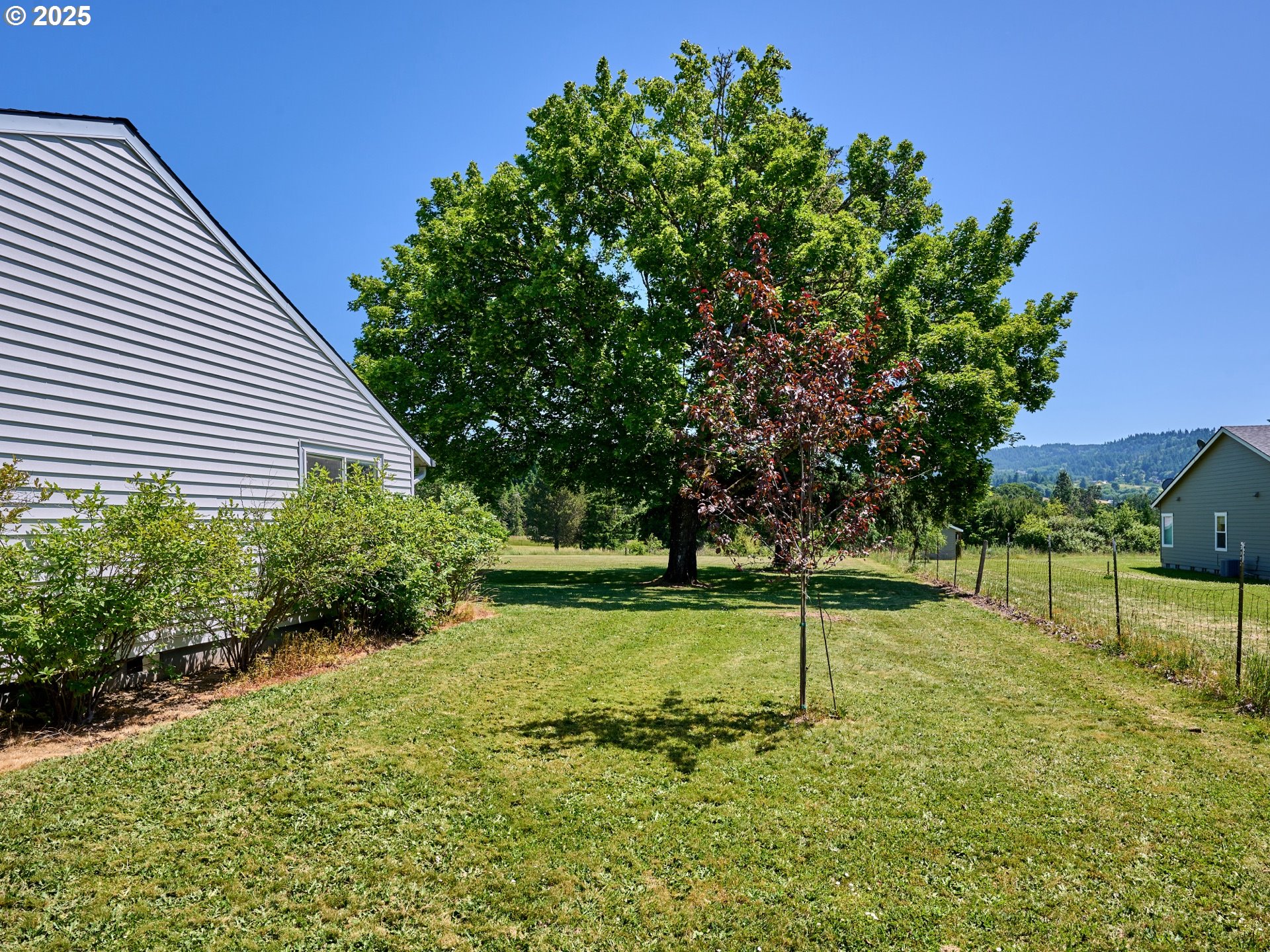 29275 Northeast Putnam Road Newberg, OR 97132 - Photo 25 of 46 Deck