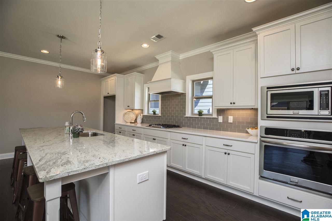 2688 Altadena Ridge Circle Birmingham, AL 35243 - Photo 7 of 34