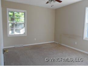 810 Dana Road Hendersonville, NC 28792 - Photo 8 of 10 Gallery Image 8