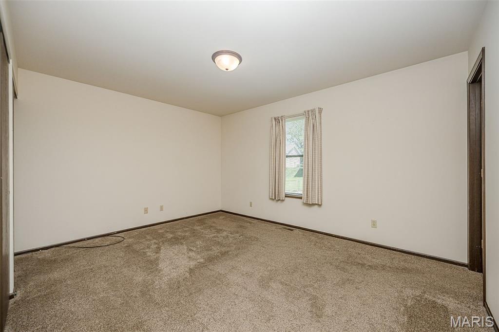 4216 Elkhart Lake Road St. Charles, MO 63304 - Photo 20 of 37