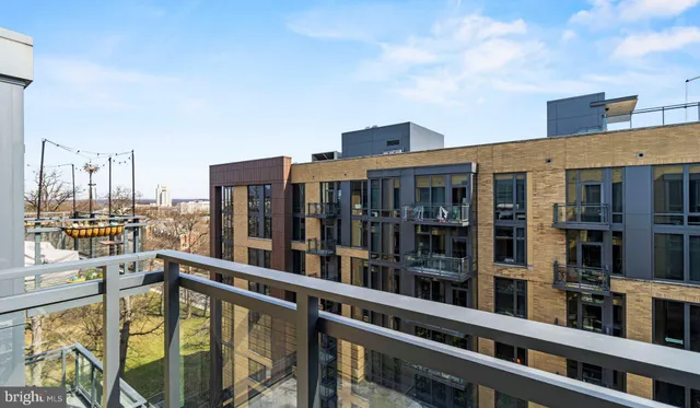 $2,382 | 8300 Wisconsin Avenue, Unit 1B1728, Bethesda, MD 20814