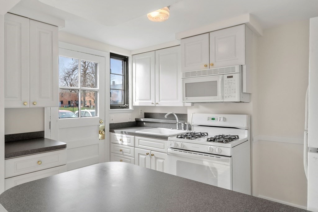 47 Pierce Road, Unit 47 Watertown, MA 02472 - Photo 14 of 35 Gallery Image 14