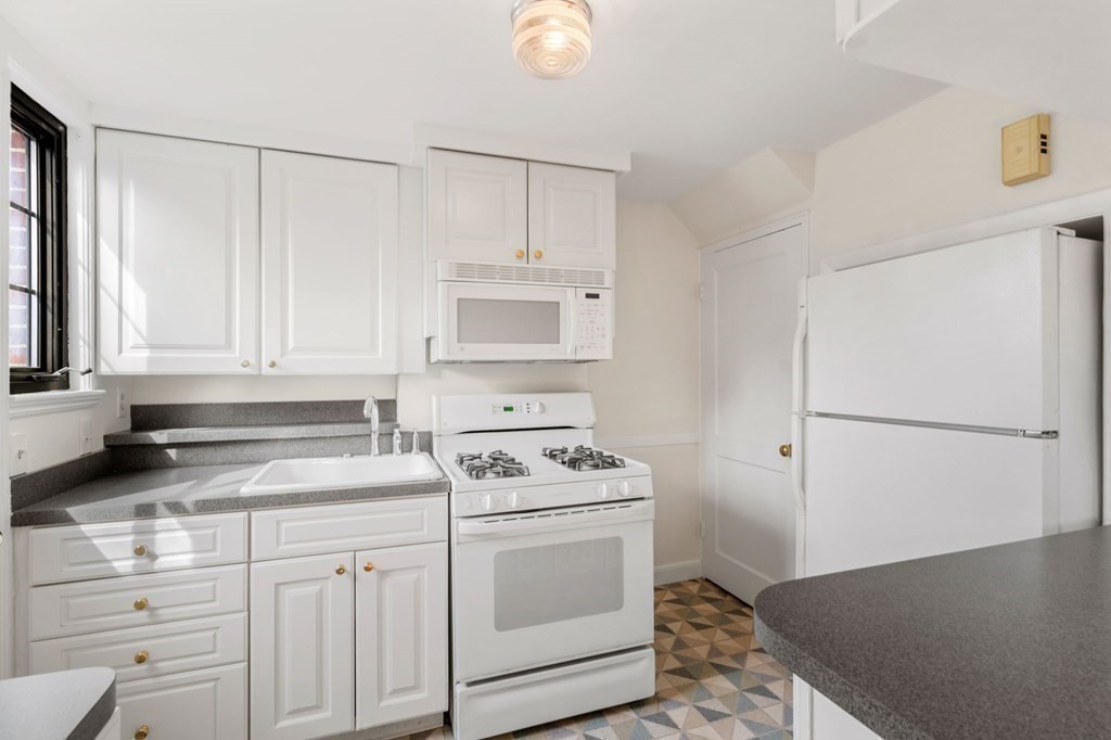 47 Pierce Road, Unit 47 Watertown, MA 02472 - Photo 15 of 35 Gallery Image 15