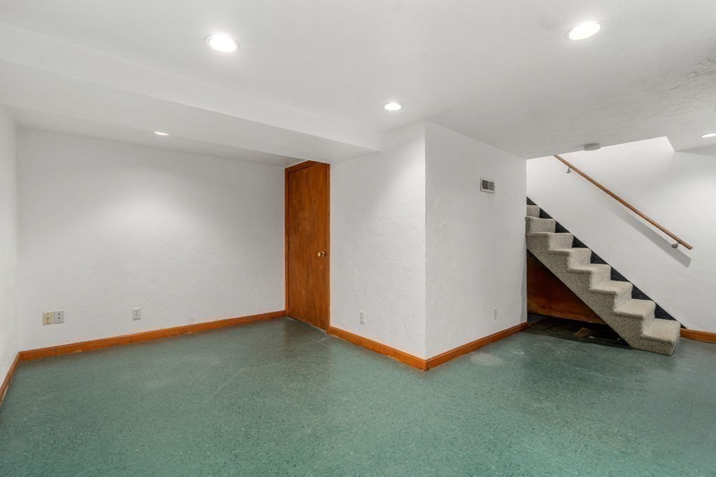 47 Pierce Road, Unit 47 Watertown, MA 02472 - Photo 16 of 35 Gallery Image 16