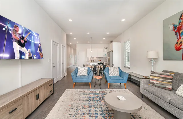 $3,995 | 115 B Elmhurst Avenue, Nashville, TN 37207