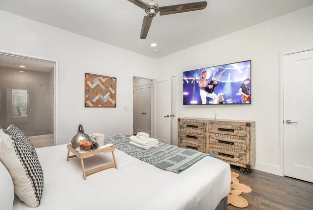 $3,995 | 115 B Elmhurst Avenue, Nashville, TN 37207