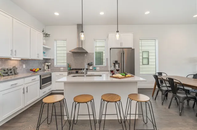 $3,995 | 115 B Elmhurst Avenue, Nashville, TN 37207