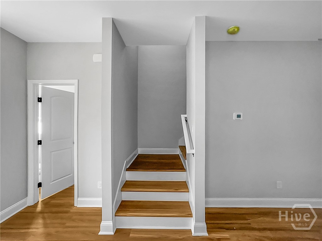 1612 Reynolds Street Savannah, GA 31401 - Photo 17 of 31 STAIRWAY ENTRY