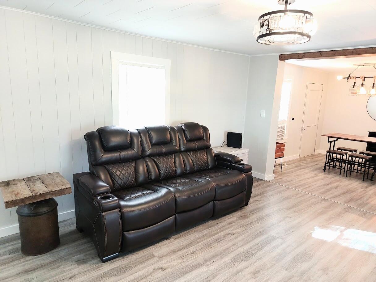 265 West 4th Street Constantine, MI 49042 - Photo 4 of 22 IMG_20241023_152647460