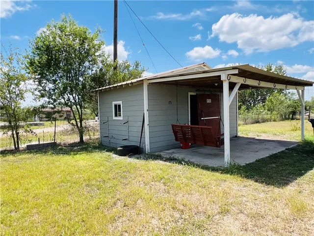 $135,000 | 186 County Road 161, Alice, TX 78332