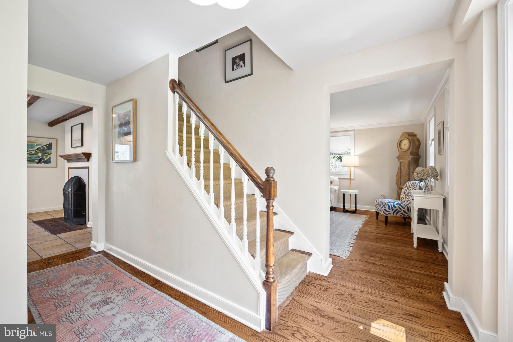 445 Upper Weadley Road Wayne, PA 19087 - Photo 11 of 36 Front Foyer