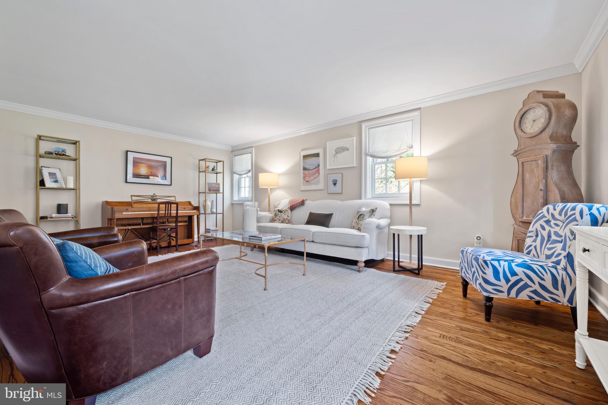 445 Upper Weadley Road Wayne, PA 19087 - Photo 12 of 36 Living Room